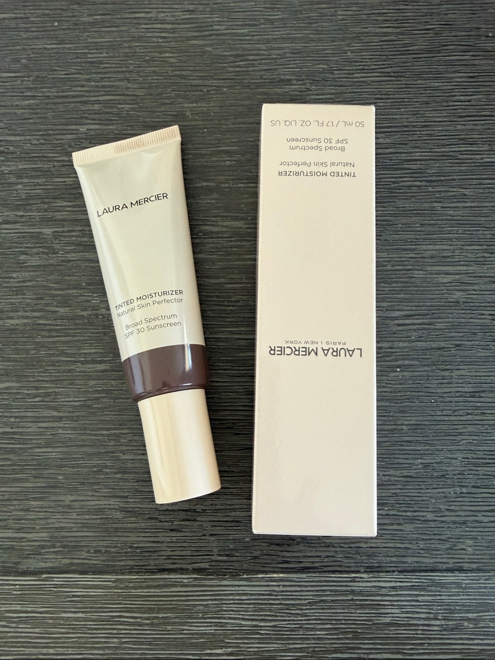 Laura Mercier Tinted Moisturizer Natural Skin Perfector SPF 30 - 6C1 - CACAO